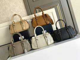 Picture of Prada Handbags _SKUfw225970141fw